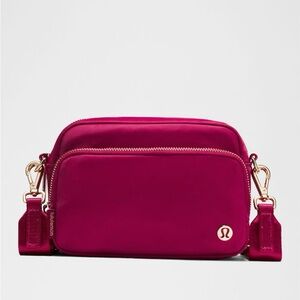Lululemon Everywhere Crossbody Bag * Metal Hardware